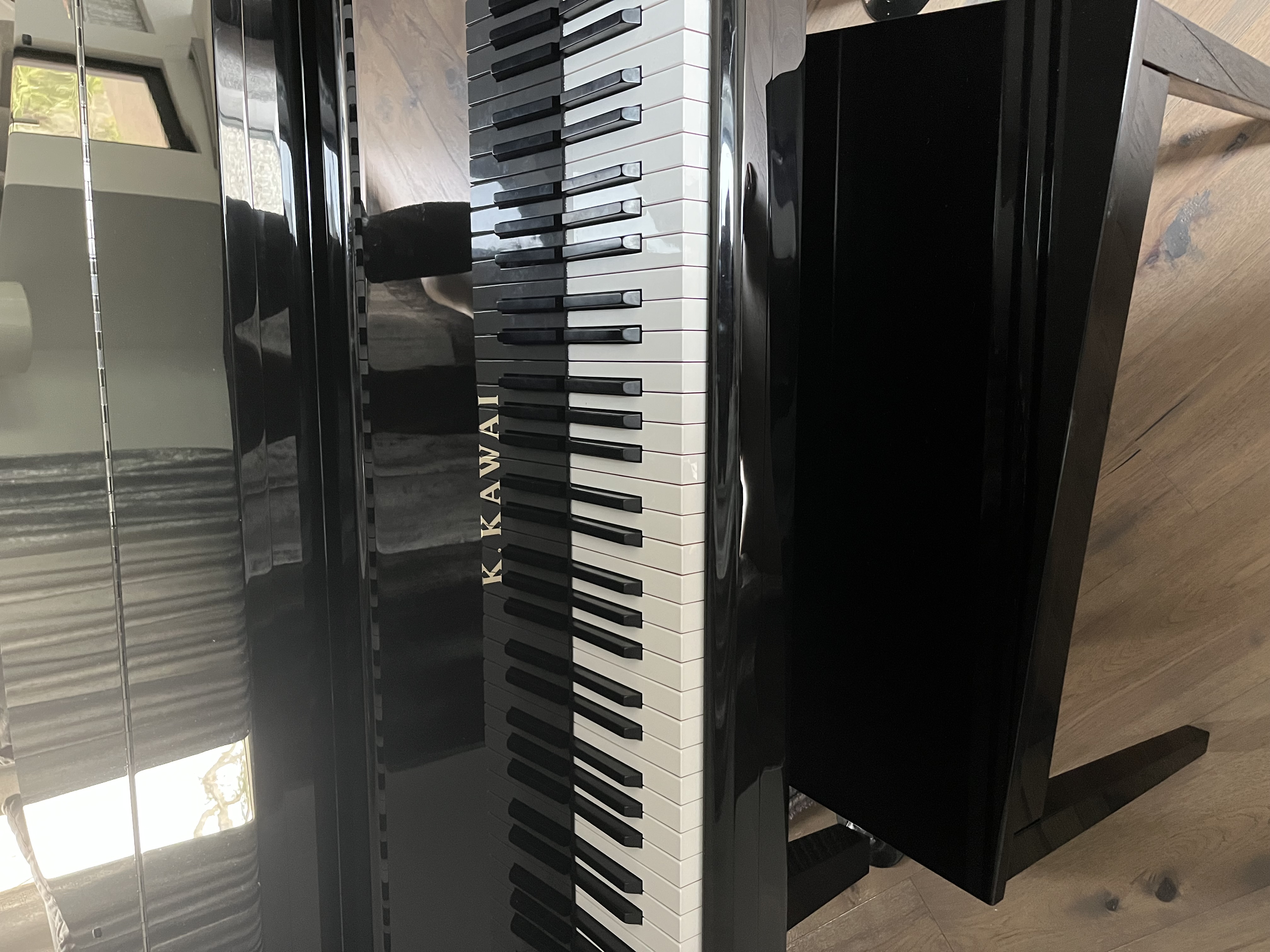 Kawai GL10 Baby Grand - Polished Ebony with Nickel