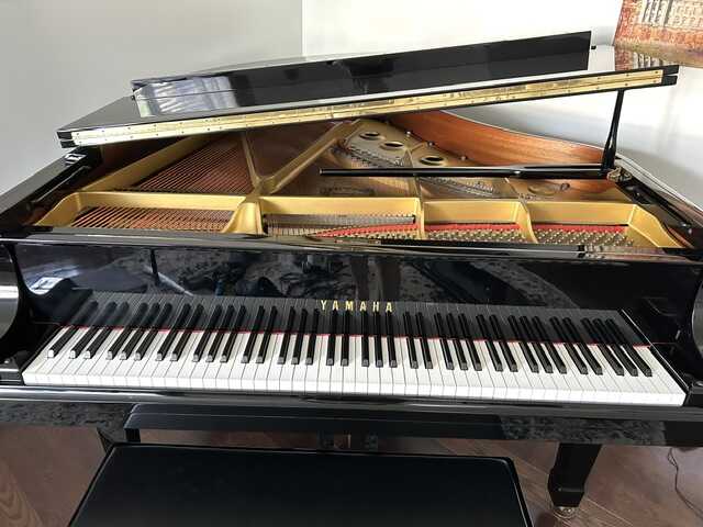 Yamaha G2 Grand Piano