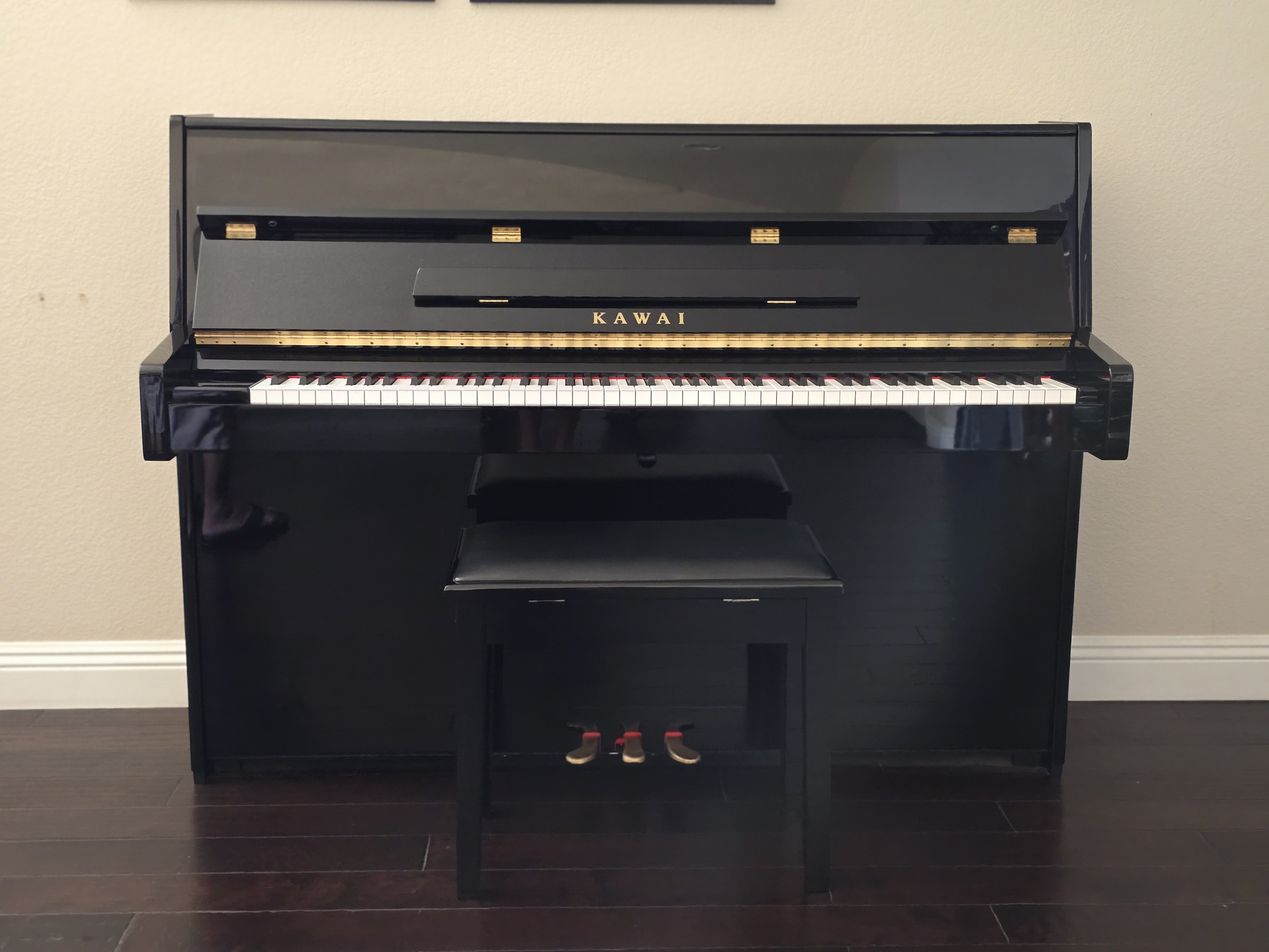 Beautiful Kawai K- 15E Upright Piano