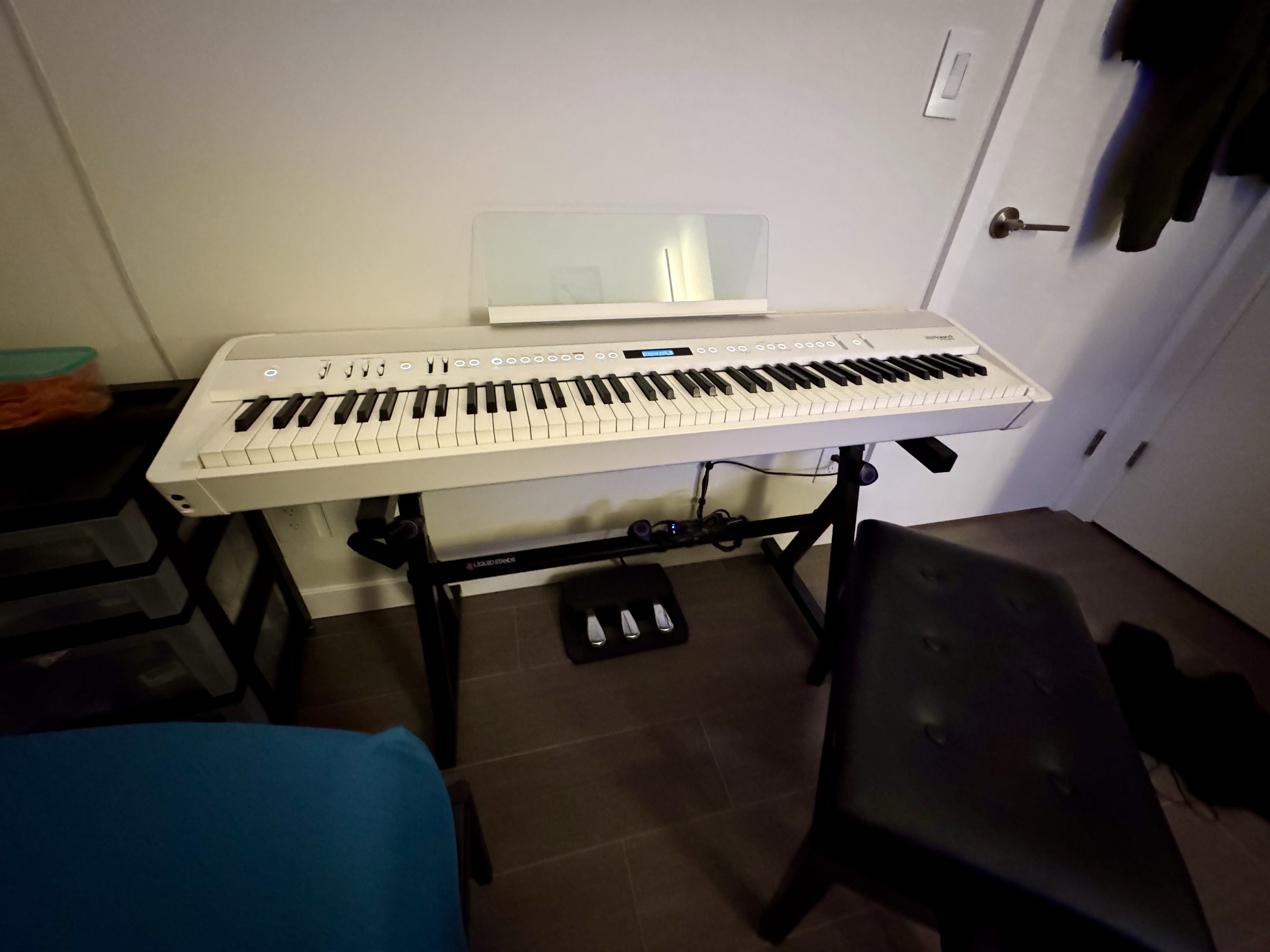 Roland FP-90X Digital Piano Bundle (Pedal, Z-Stand, Bench)