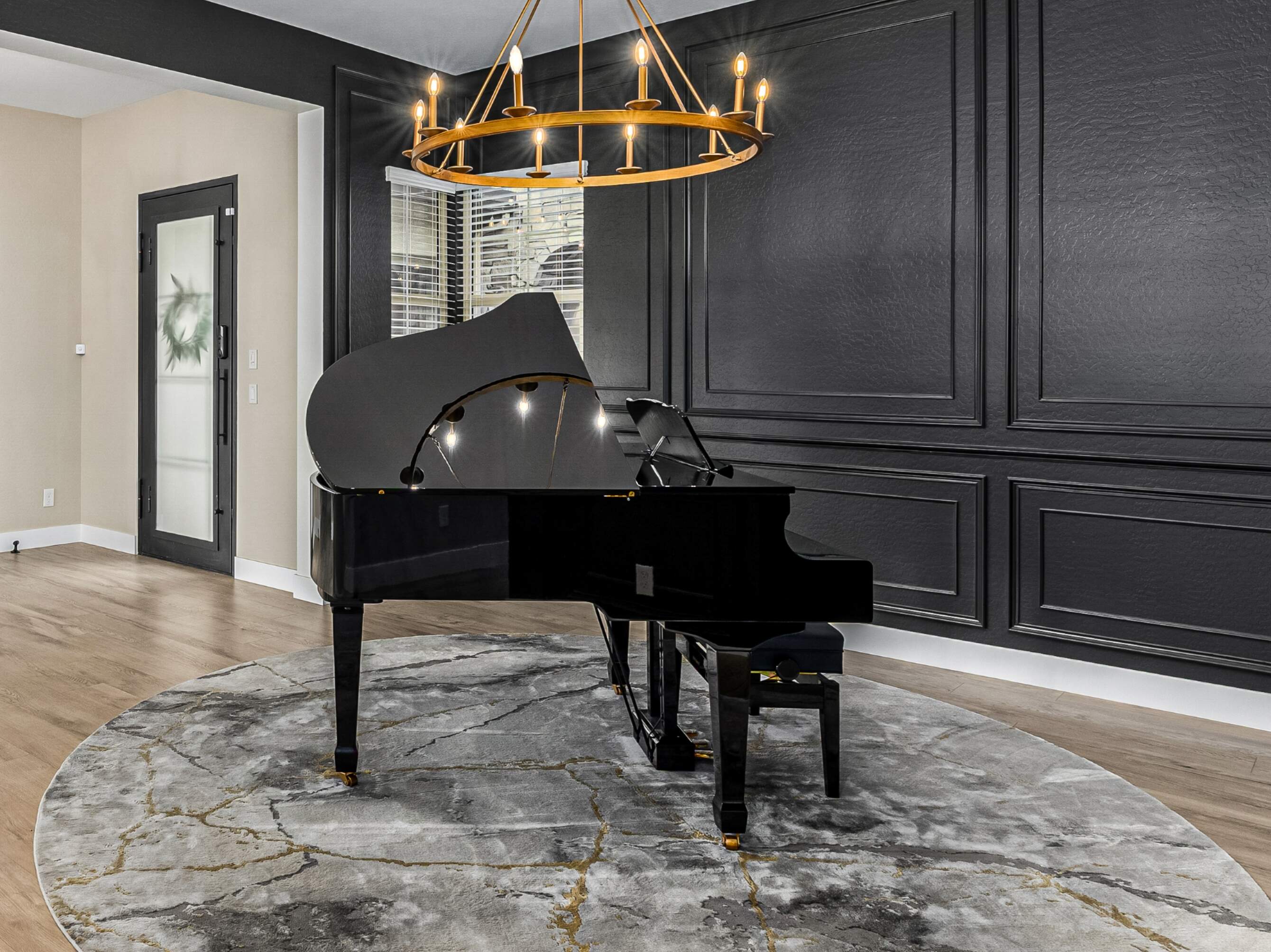 Exceptional Roland GP609 Digital Baby Grand Piano – Like New