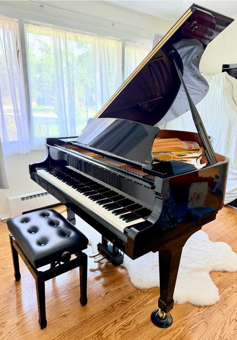 2004 Kawai RX-2 Classic Grand Piano (5’10”) - Polished Ebony