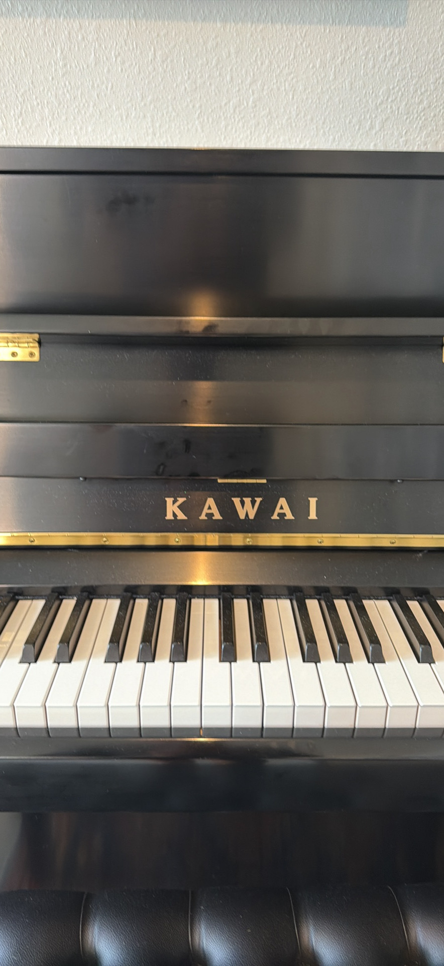 Kawai K-200 professional upright piano in perfect condition 