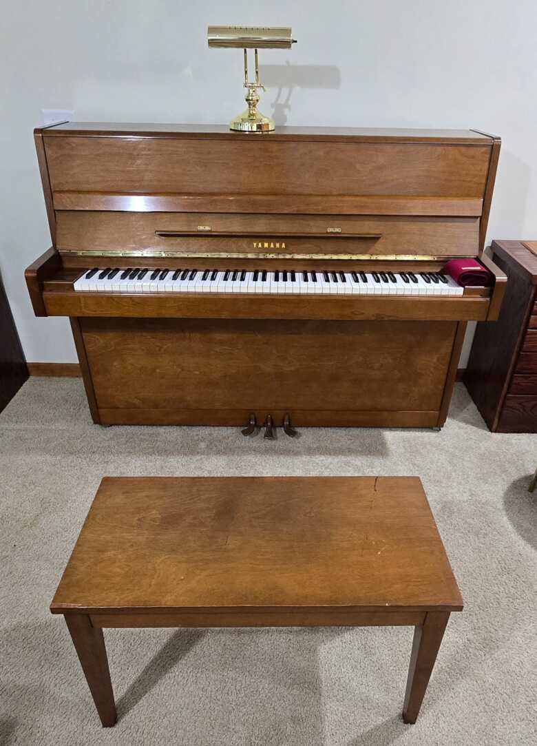 1971 Yamaha Studio Upright Piano – Made in Japan – Walnut