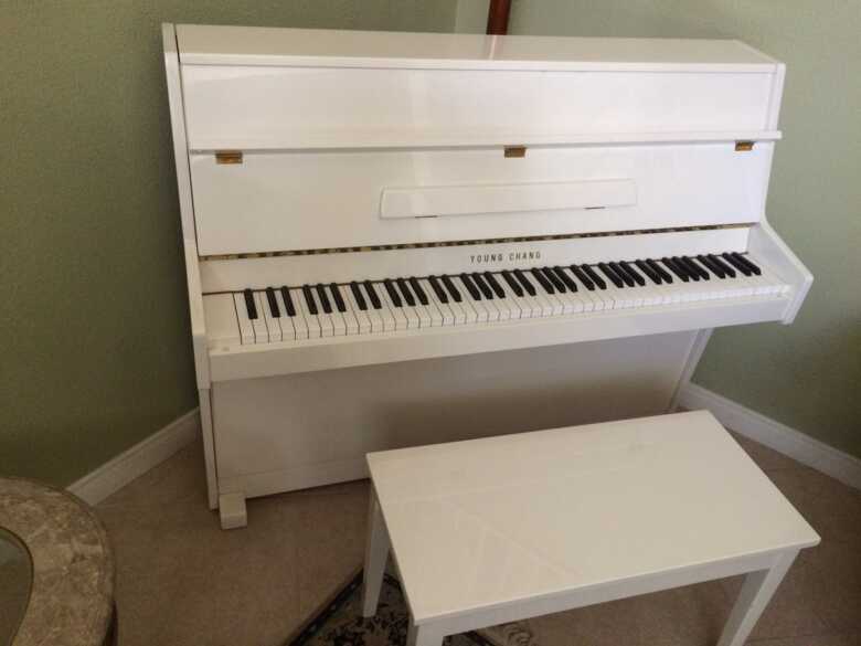 Young Chang well kept Upright White Piano
