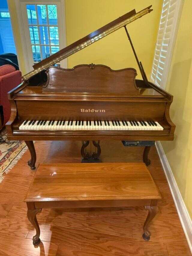 Baldwin Model R 5'8" Louis XV Grand