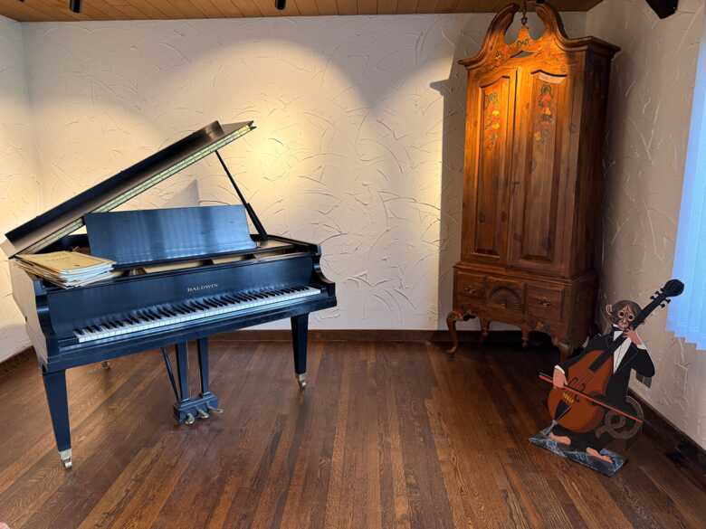 Excellent well maintained black satin Baldwin baby grand 