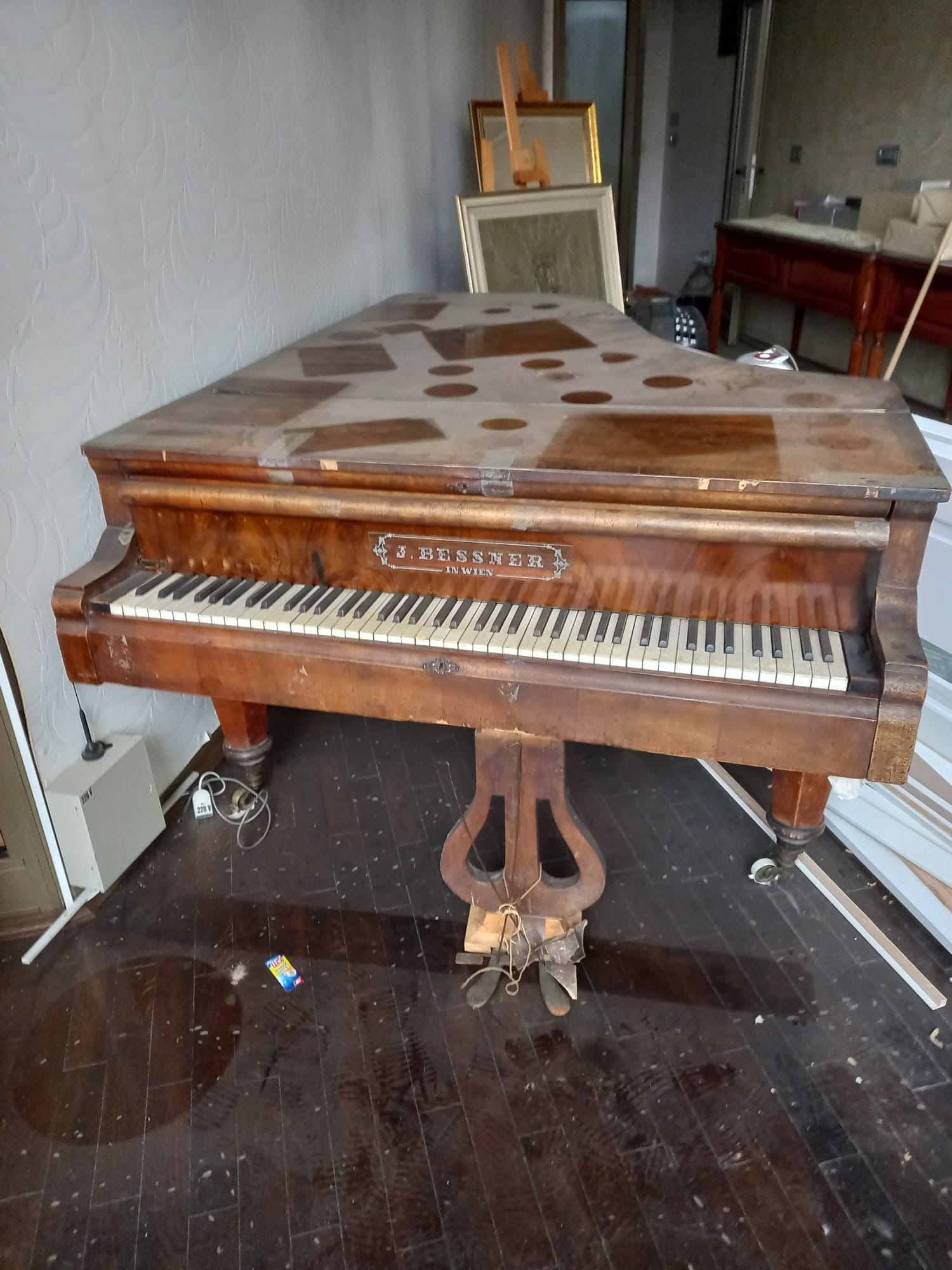 Old piano for sale