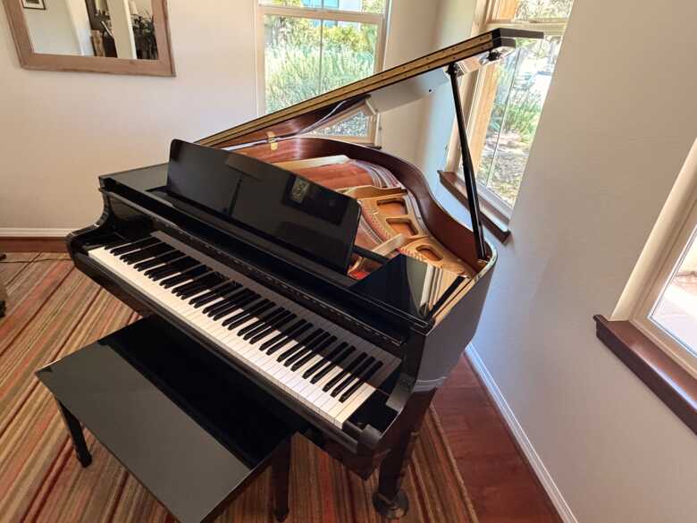 2001 Kawai GM-2 Baby Grand Piano 