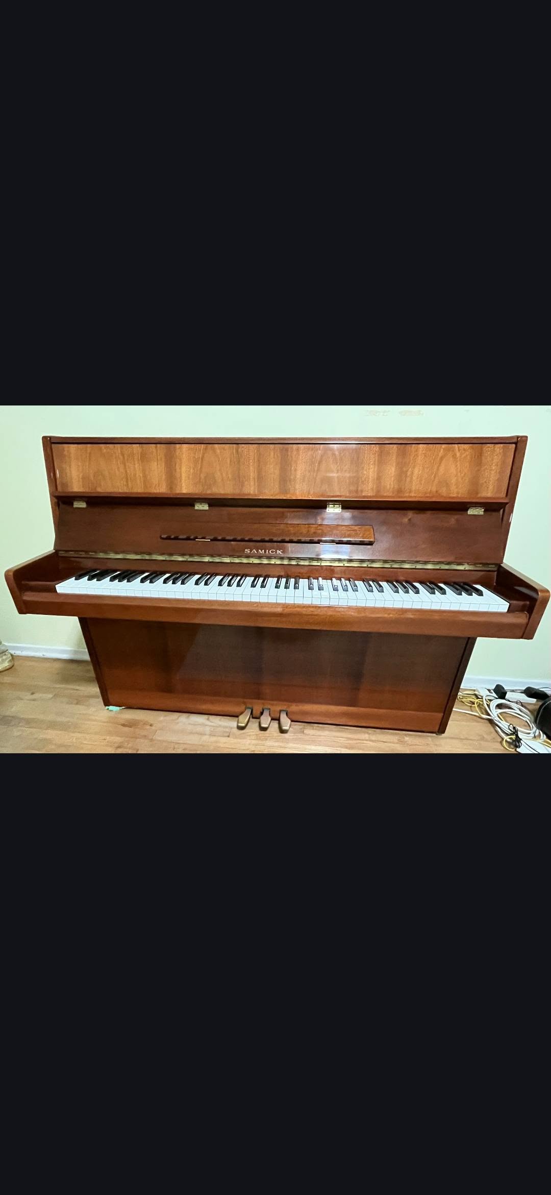 Samick Upright Piano