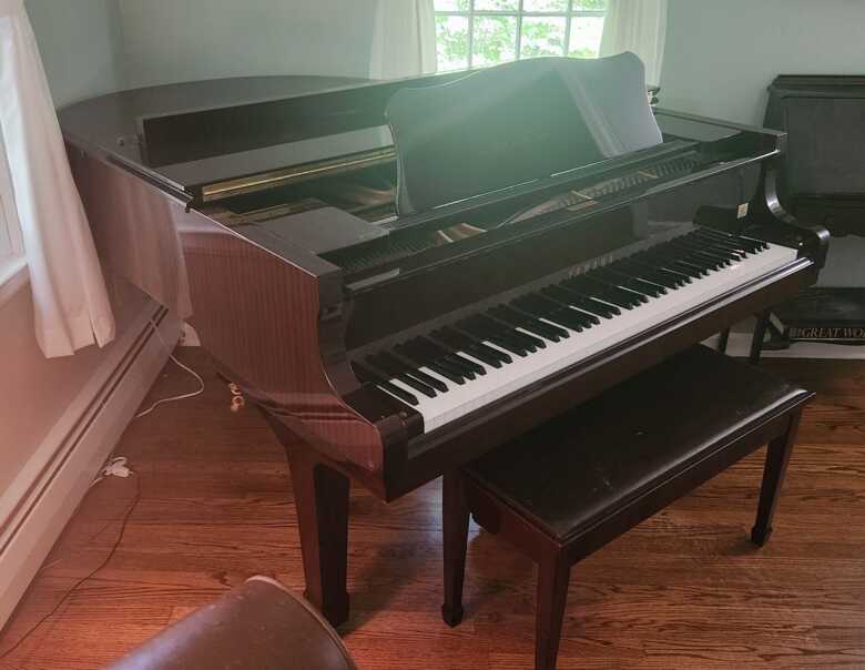 Yamaha Baby Grand Model C1