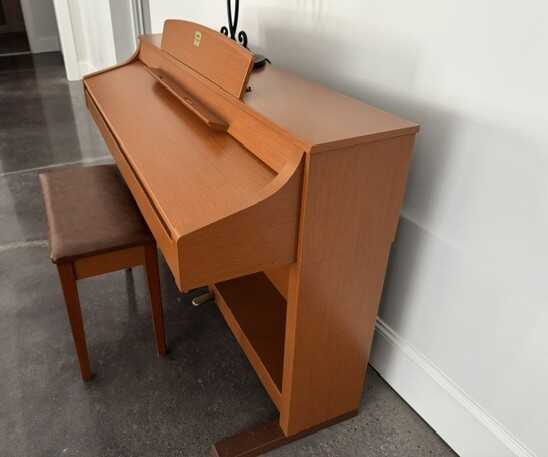 Clavinova 340 with Bench