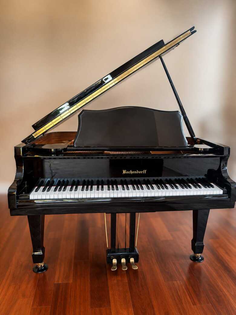 Bachendorff 5’ Baby Grand Piano
