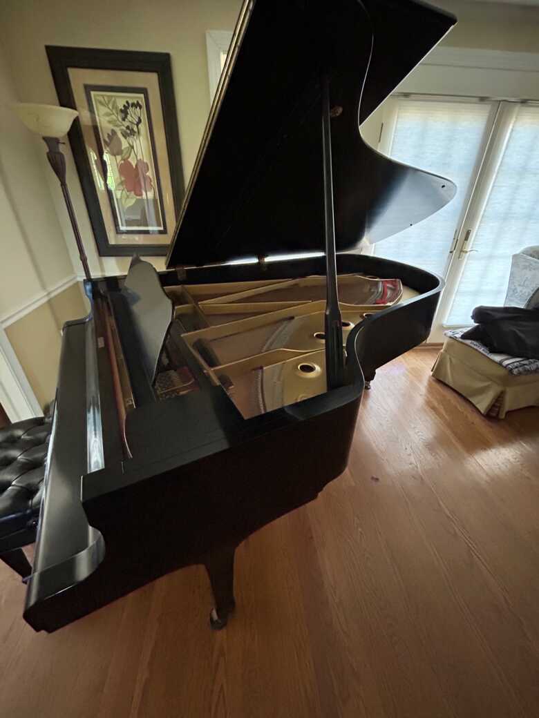 Yamaha C7 in excellent condition 