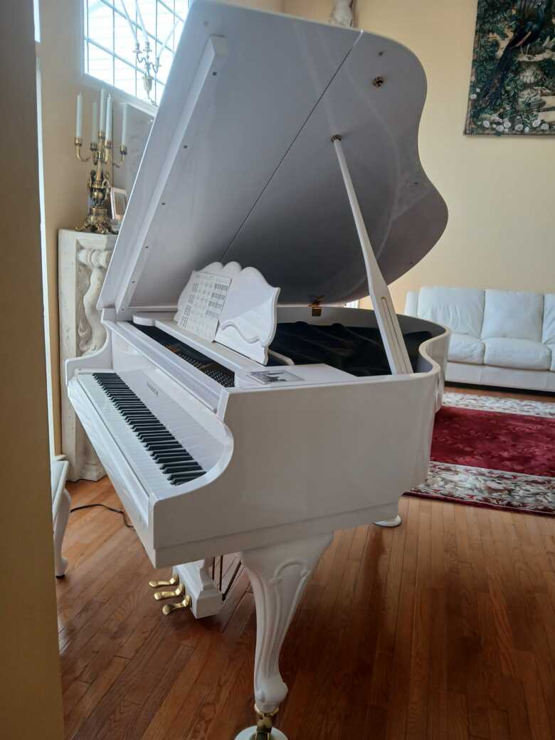Gorgeous White Samick Piano