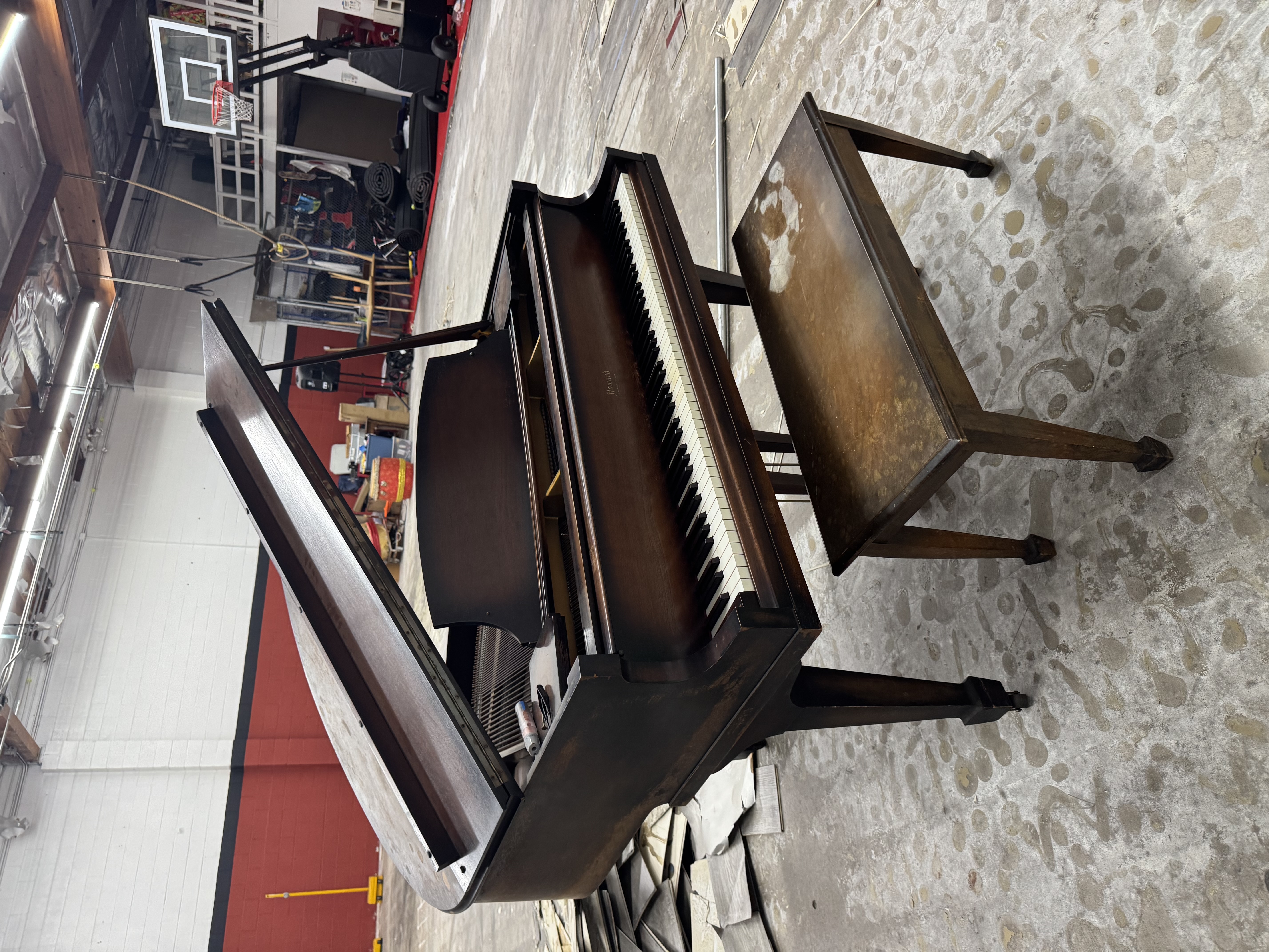 Howard Baby Grand 