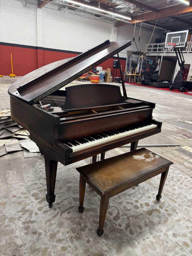 Howard Baby Grand 