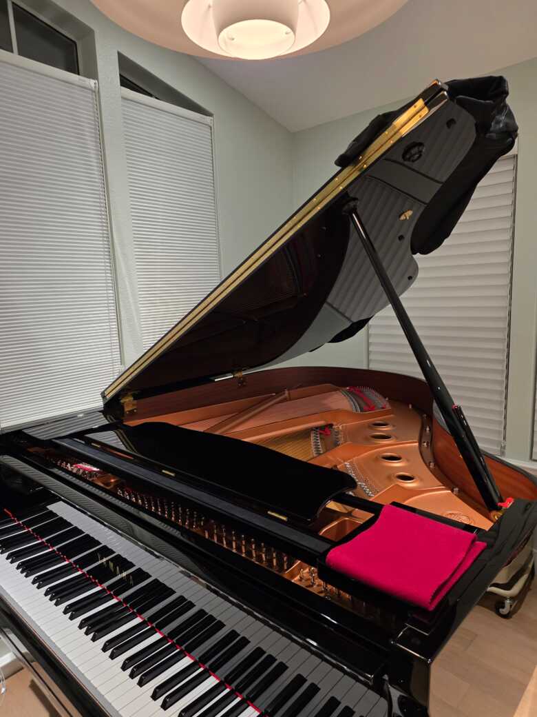 2025 Yamaha GC2 SH3 SILENT Grand Piano