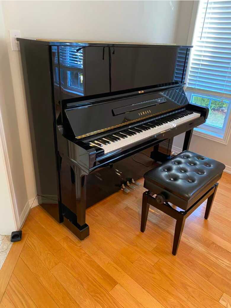 Yamaha U3H Professional Upright Piano – Excellent Condition