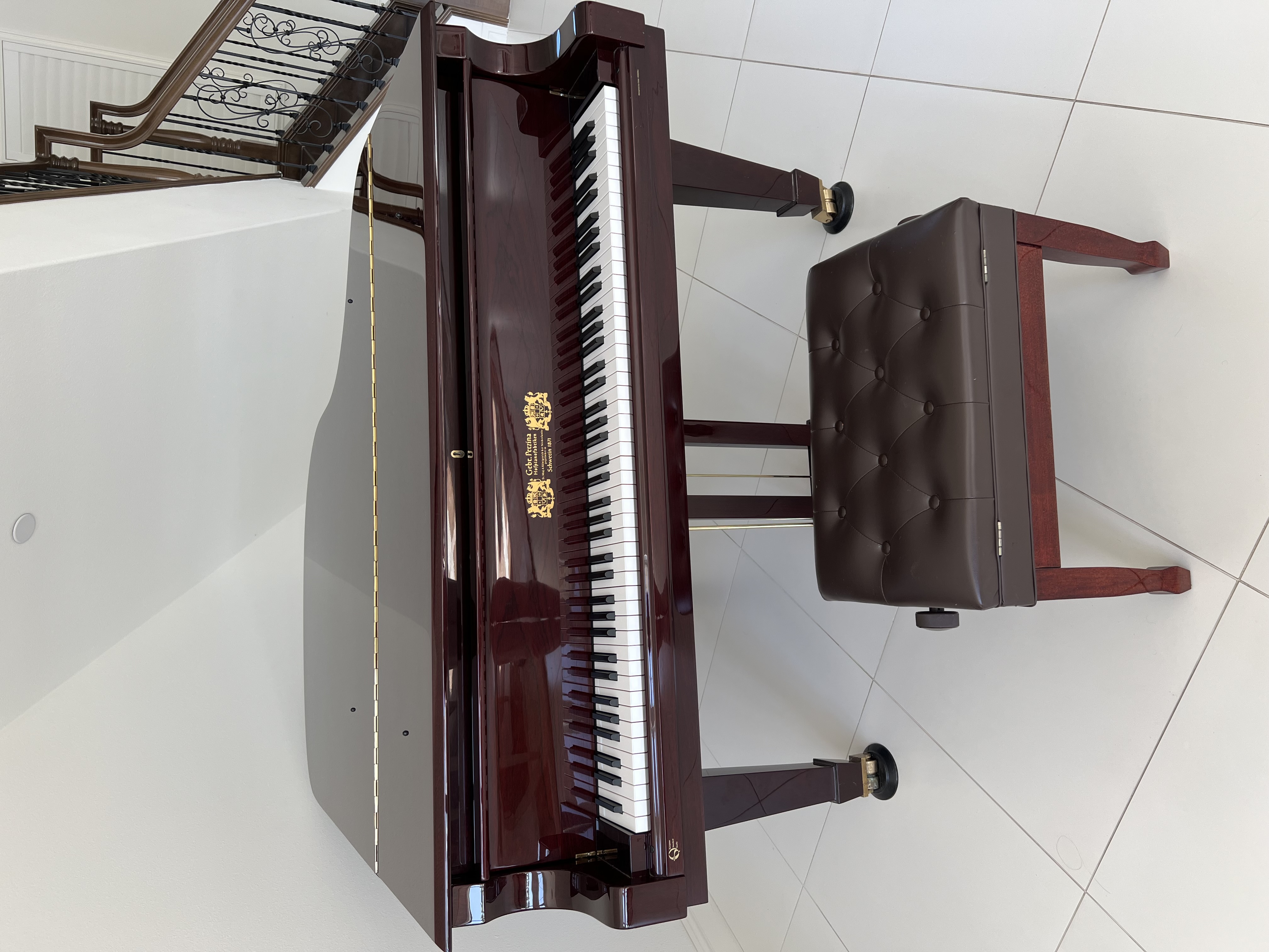   G. Perzina GBT-175 5’10” Grand Piano – Beautiful Polished 