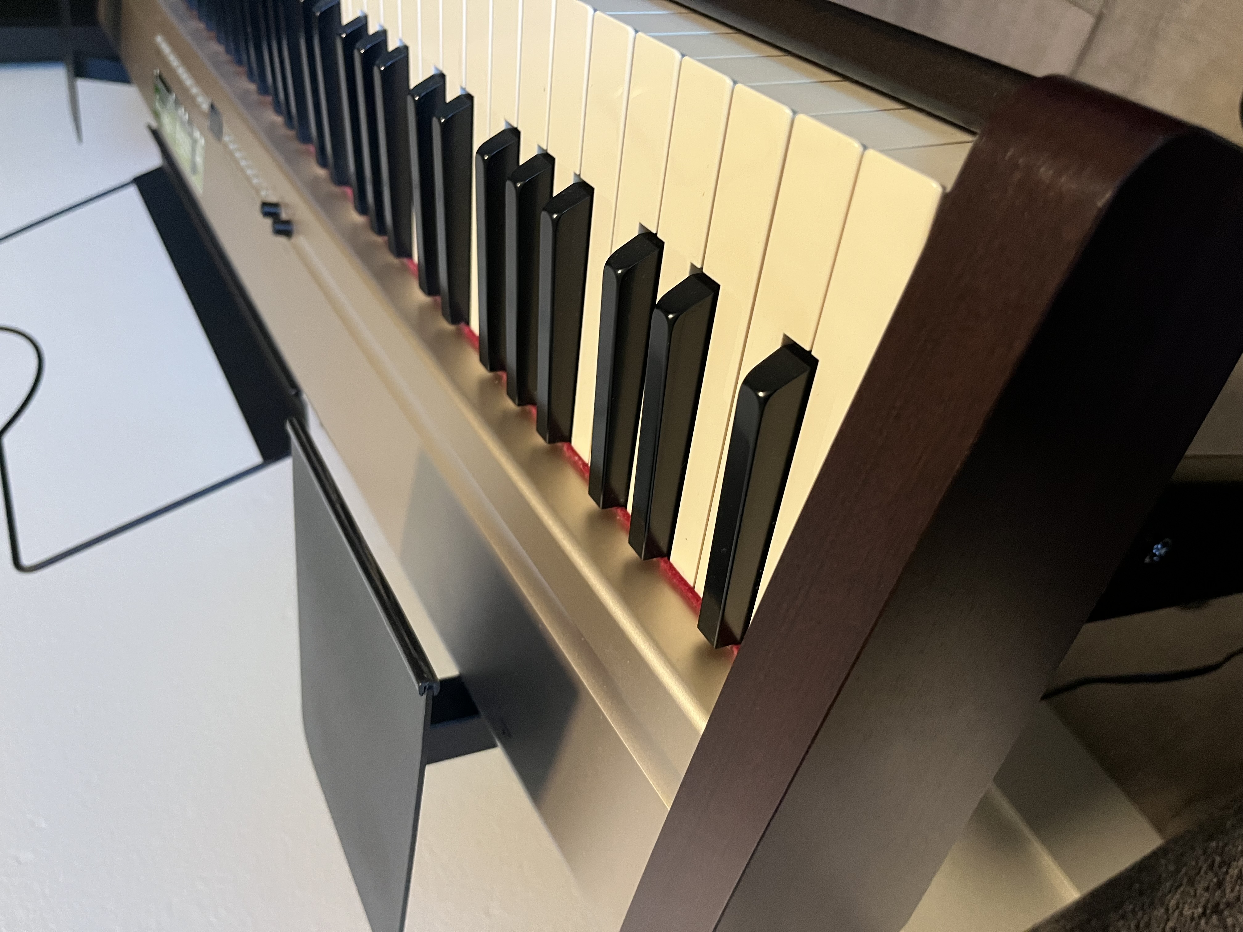 Beautiful and Fun Digital Roland FP - 3  Like New 