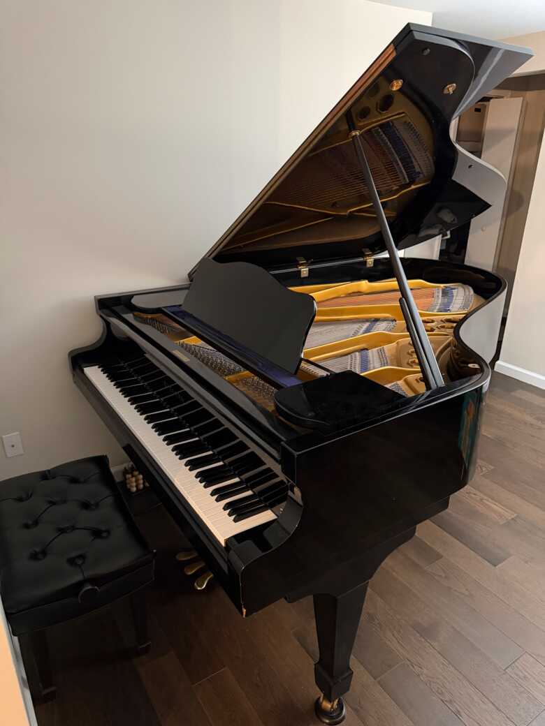 1981 Stegler (Samick) G5A 6’10” Grand Piano 