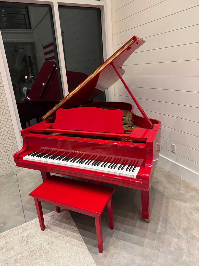 Yamaha G5 6'7" Grand Piano – Rare High-Gloss Red – Excellent
