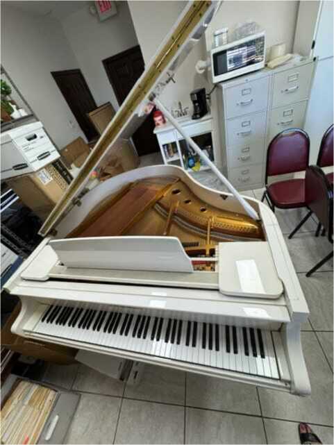 D.H. Baldwin C142 Baby Grand Piano 57" High White Gloss
