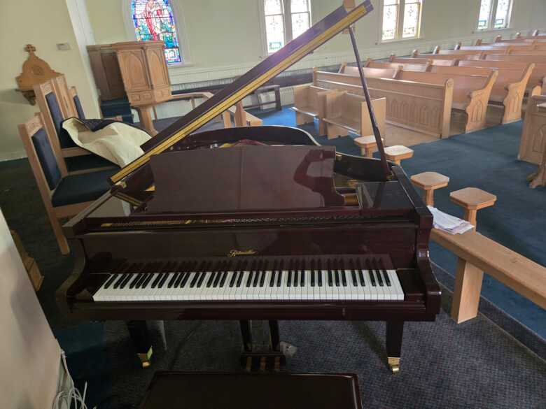 MINT Ritmüller 6'1" Grand (Mahogany) - FREE NE DELIVERY