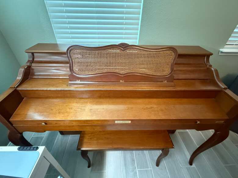 1966 Baldwin Acrosonic Spinet Piano – Walnut & Cane – Origin