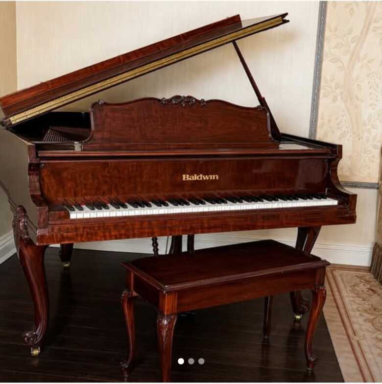 Beautiful Baldwin Baby Grand