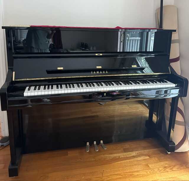 Yamaha U1PE Upright Piano – 2015 – Free Bench