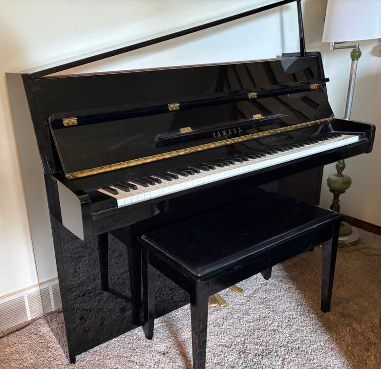 1993 Yamaha M1E polished ebony 