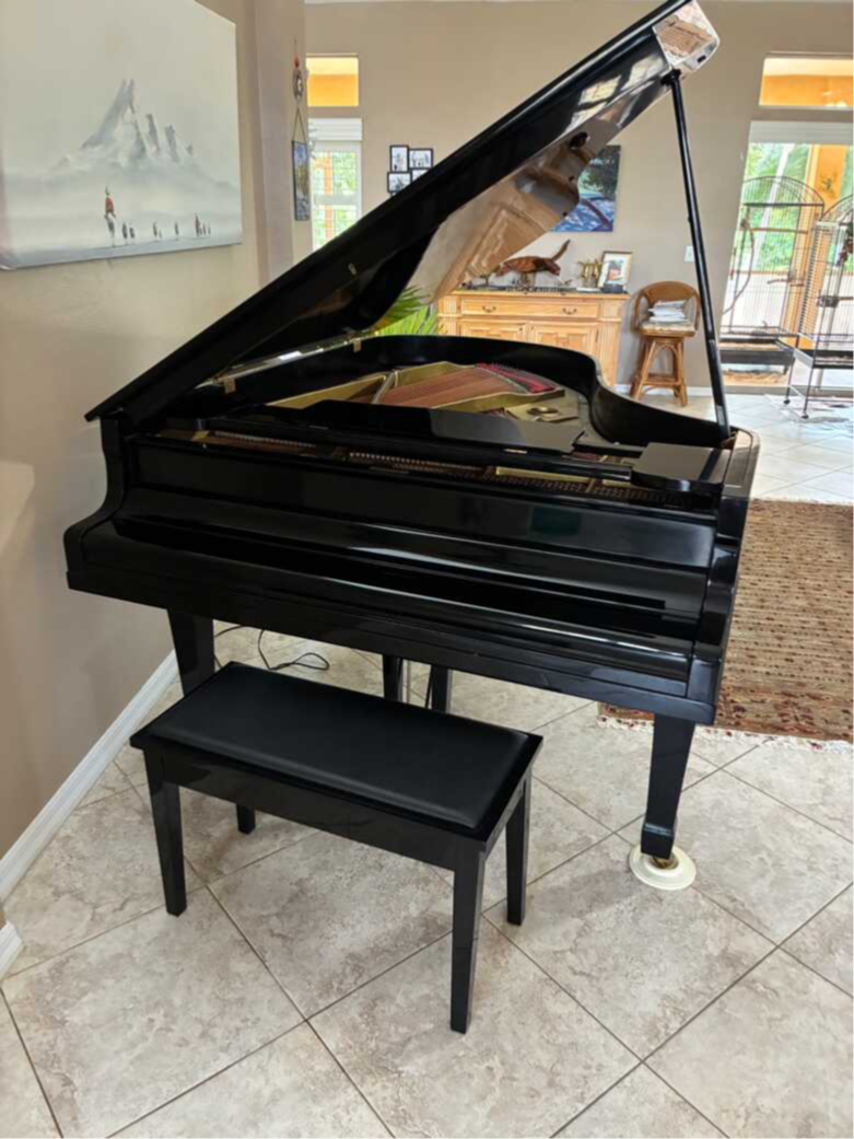 Beautiful Yamaha Grand in pristine condition 