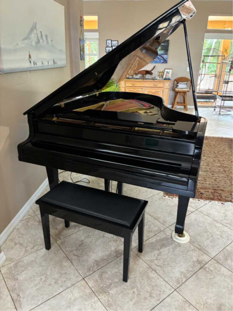 Beautiful Yamaha Grand in pristine condition 