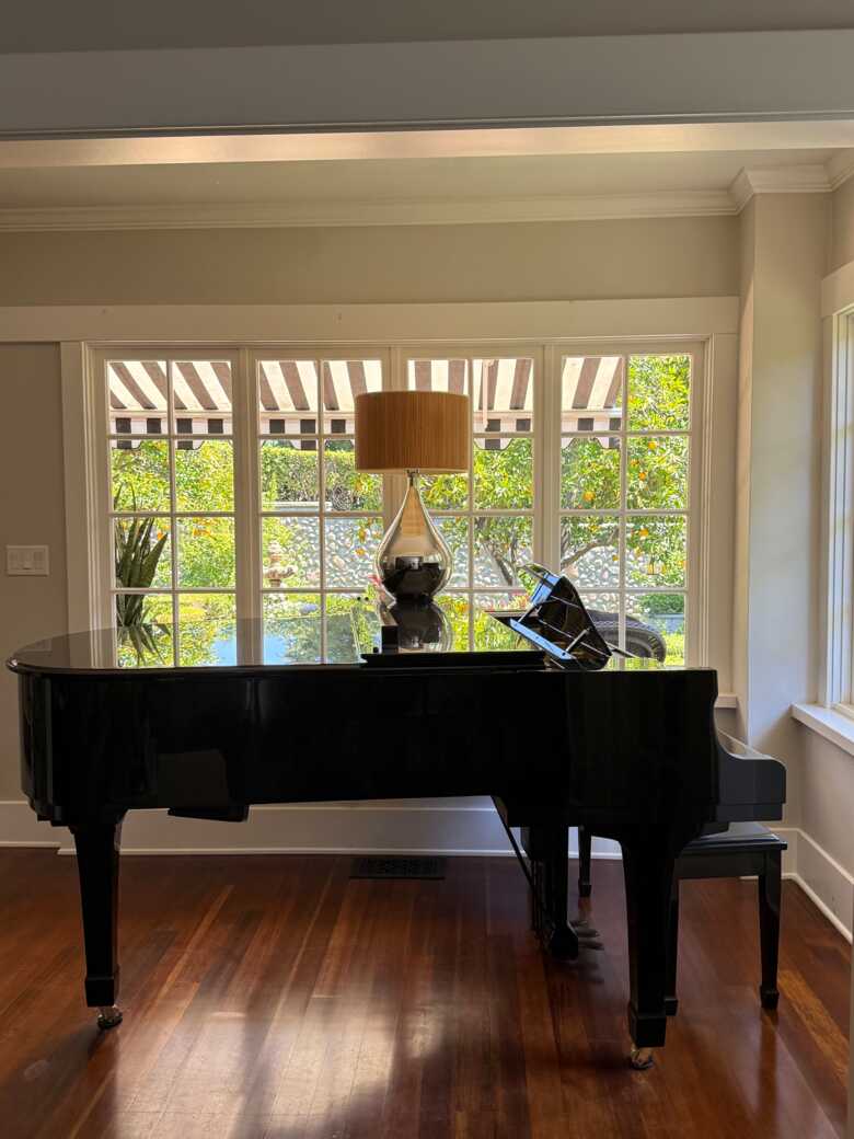 Yamaha C3 Conservatory Grand Piano - Polished Ebony - Excell