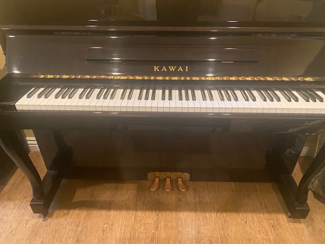 Kawai Upright Piano in Pristine Condition