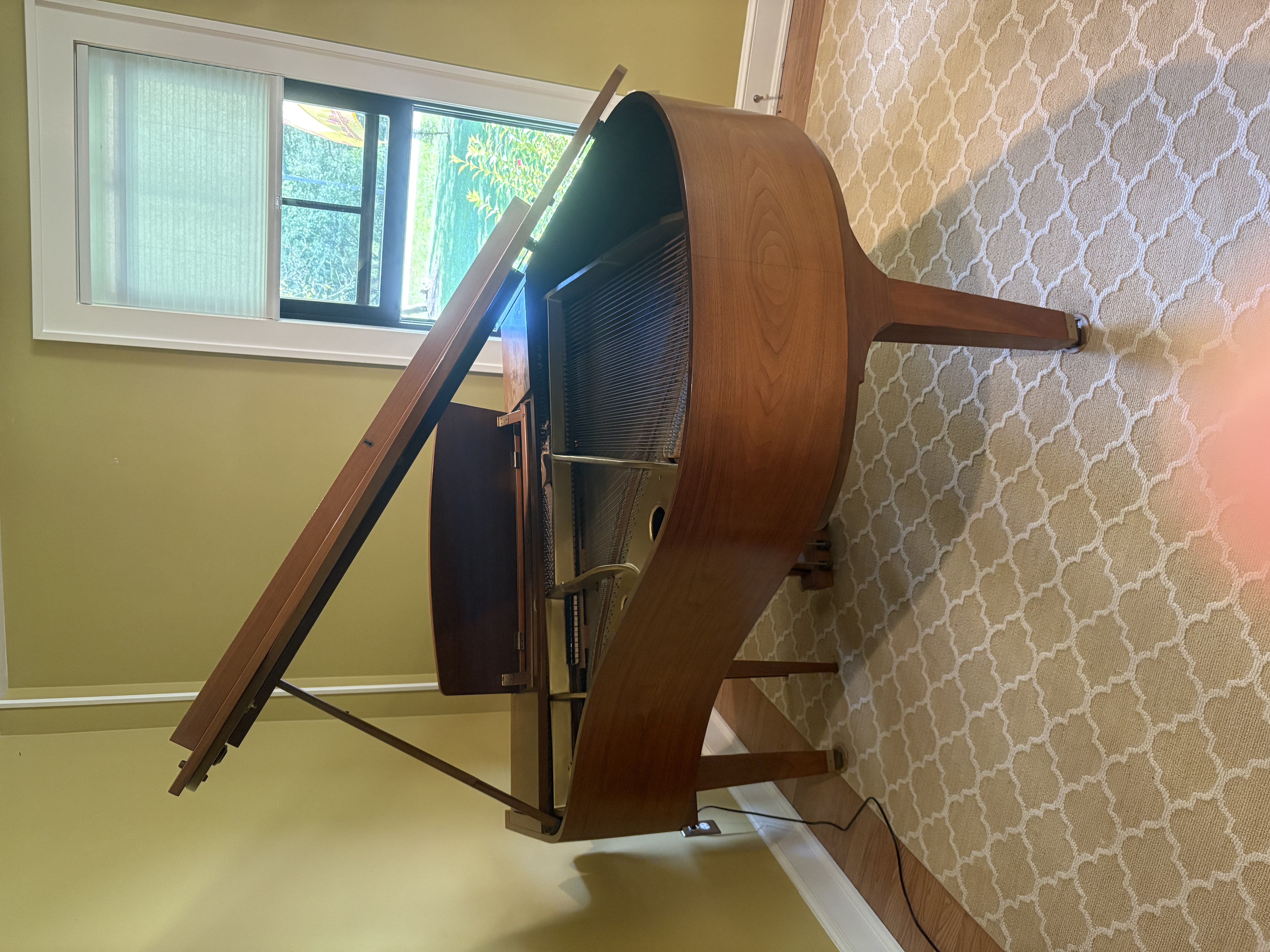 YAMAHA BABY-GRAND/SATIN AMERICAN WALNUT