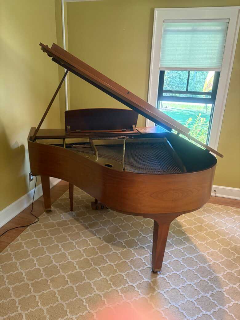 YAMAHA BABY-GRAND/SATIN AMERICAN WALNUT
