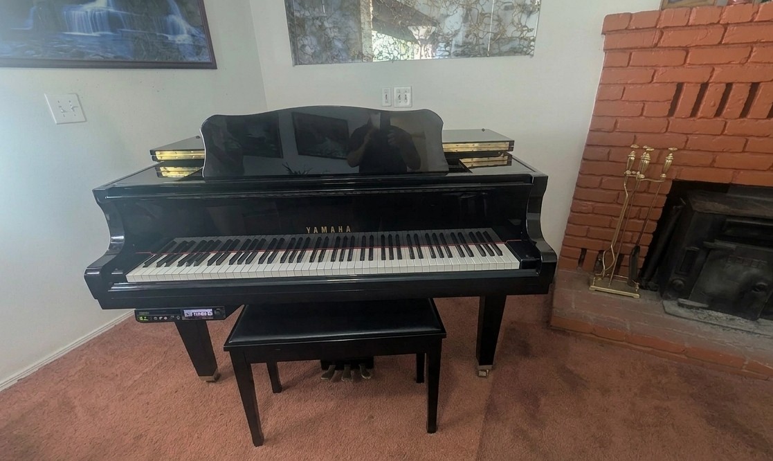 Single-Owner Yamaha DGB1KE3 Disklavier Baby Grand – Top Notc