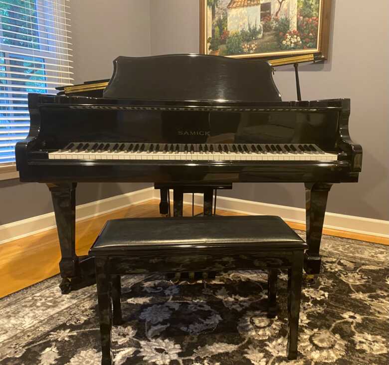 Samick 5'8" Palor Grand Piano SG-172 – Polished Ebony Finish