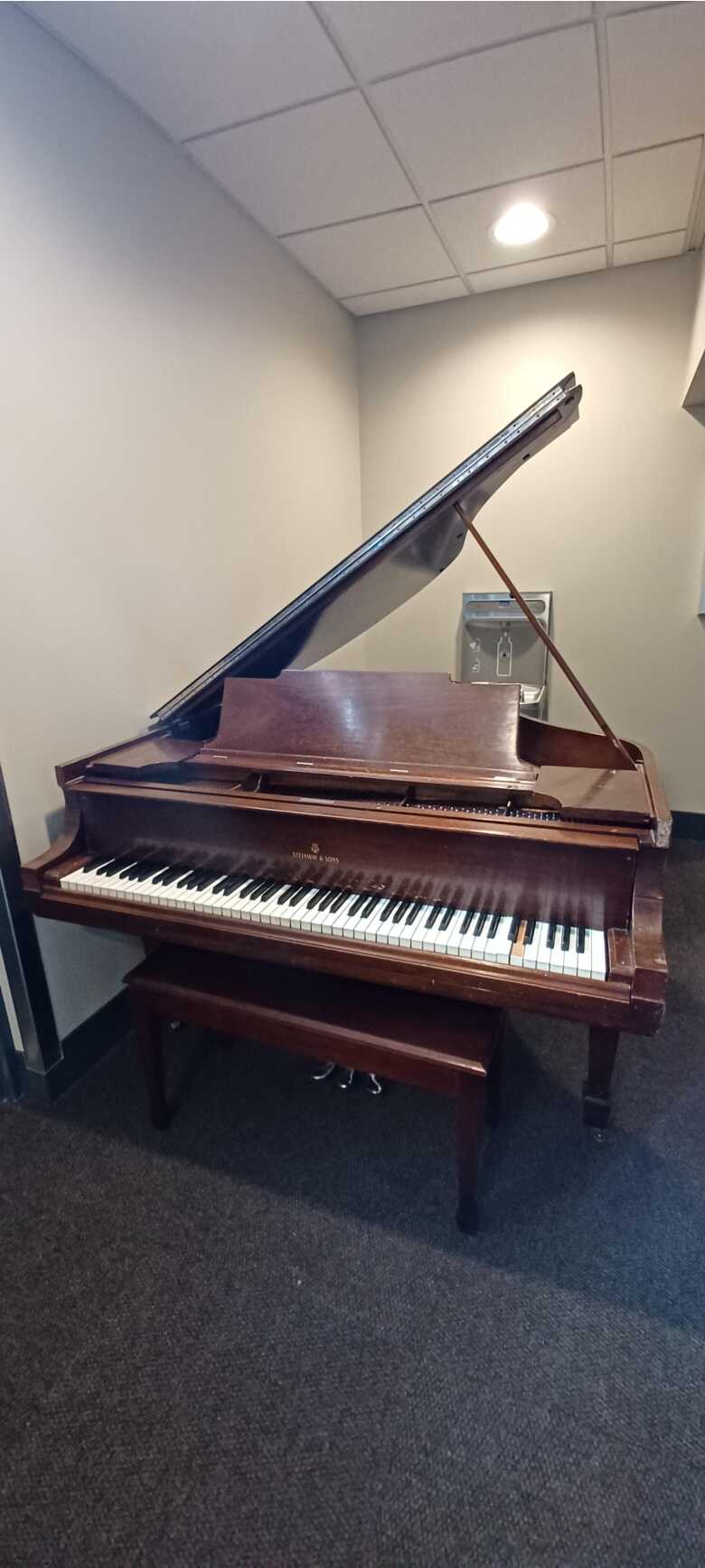 1923 Steinway & Sons Model M - Good Practice Piano!