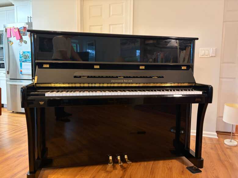 Mint Condition Seiler intermediate level Piano