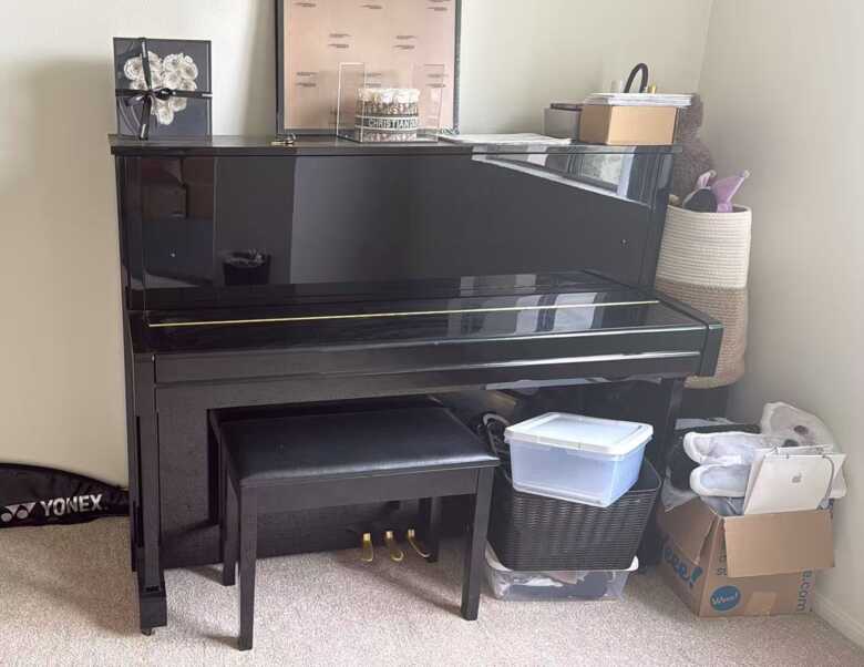 Yamaha B3 piano 