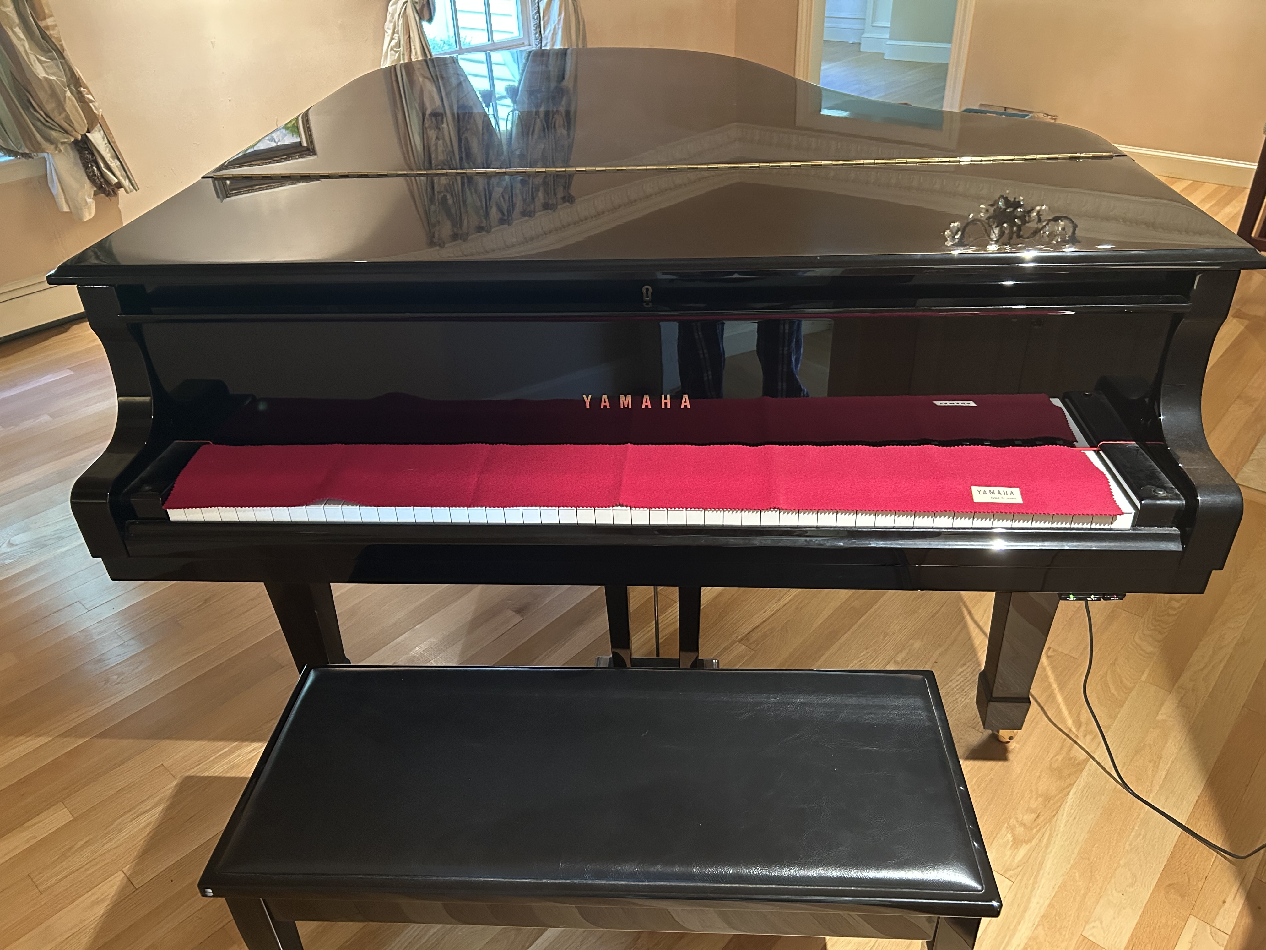 2003 Yamaha C2 5’8” Grand Piano – Polished Ebony – Excellent