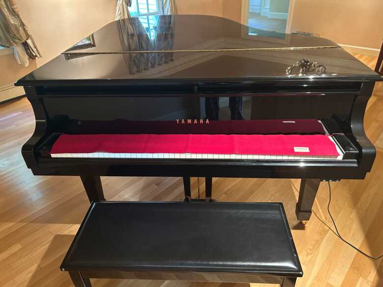 2003 Yamaha C2 5’8” Grand Piano – Polished Ebony – Excellent