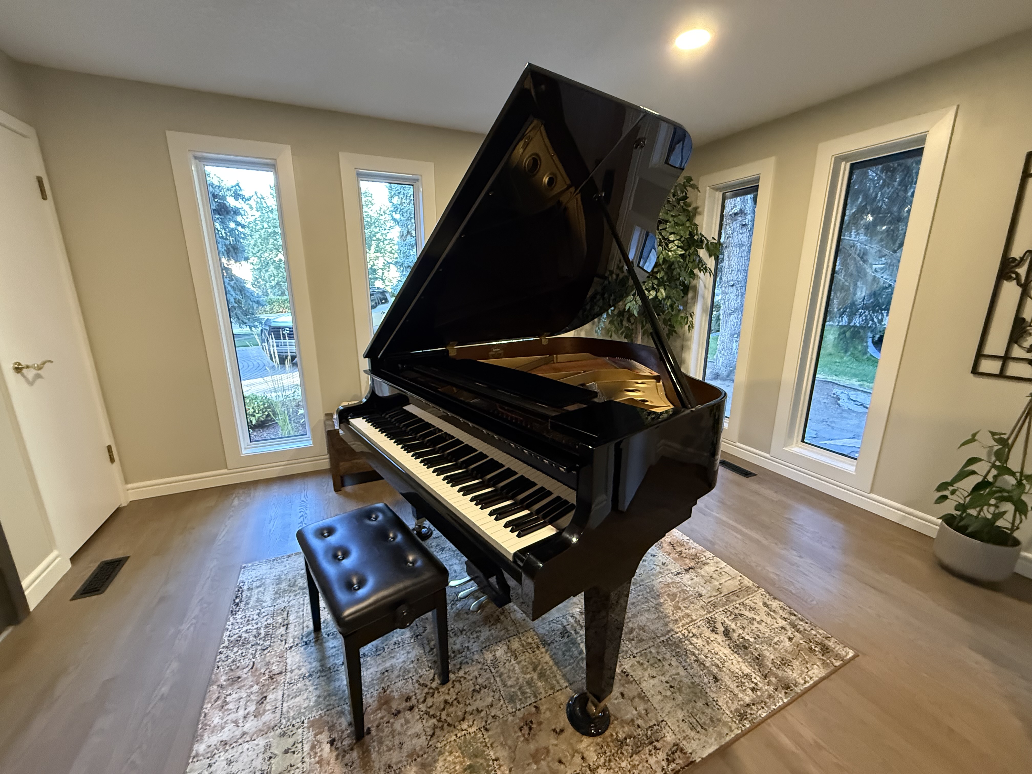 Kawai GE-30 Grand Piano – 5'5" – Ebony Polish