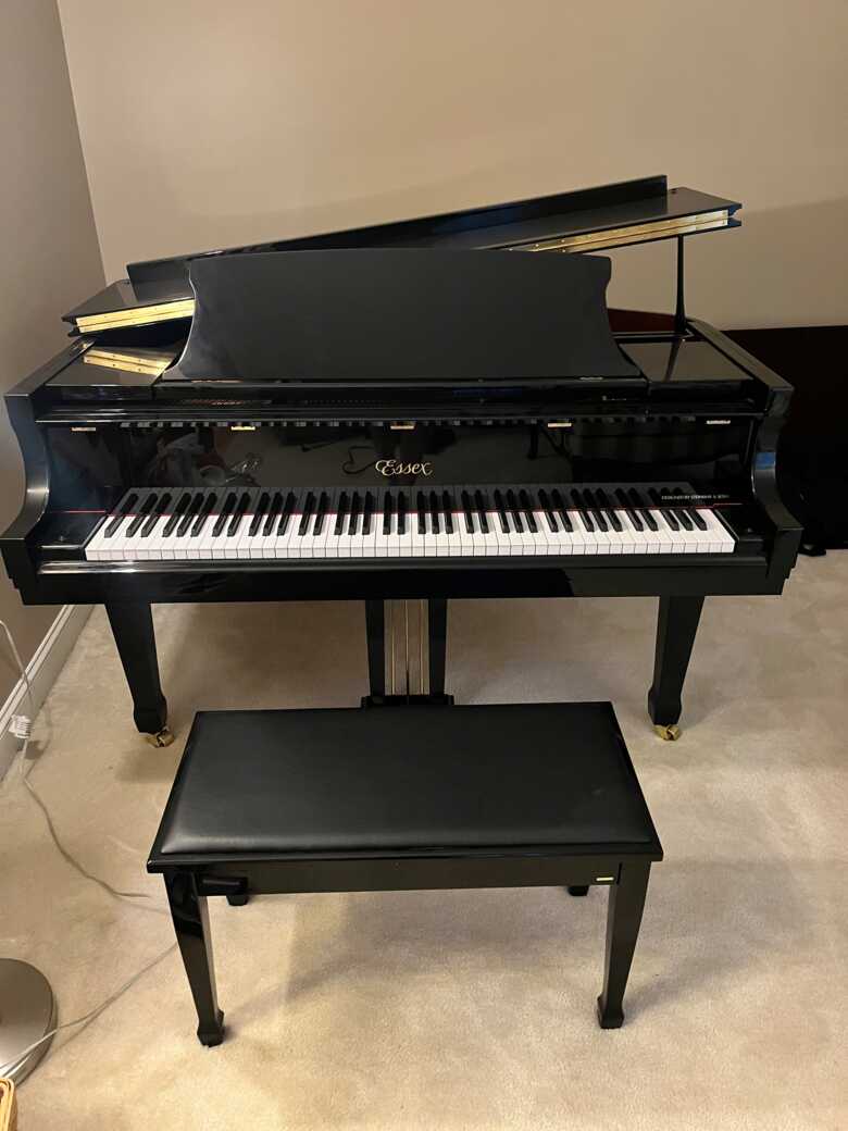 Essex EGP-155C 5’1” Baby Grand – Polished Ebony – Excellent 