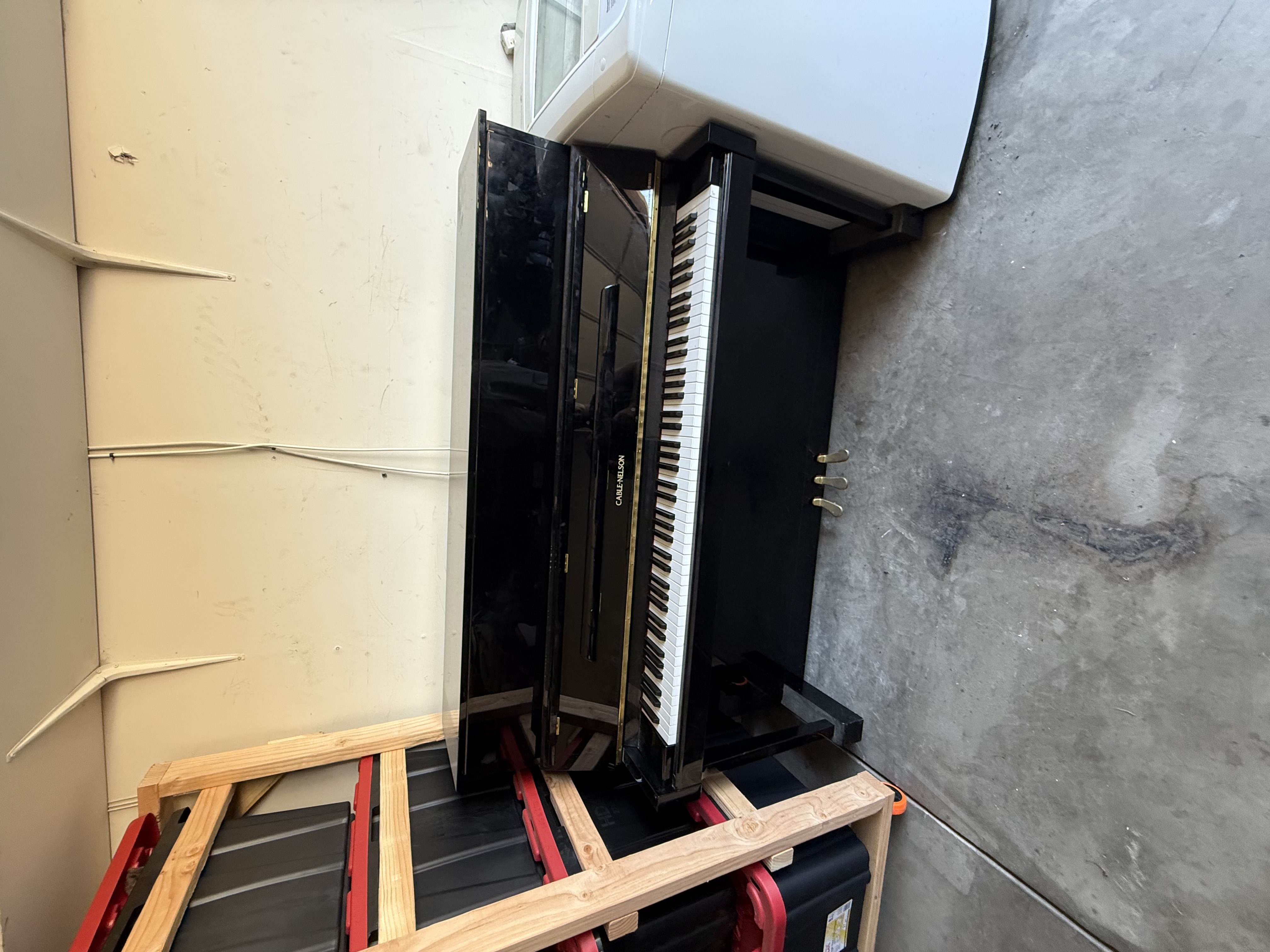 Yamaha Cable Nelson Upright Piano ** Accepting Offers**