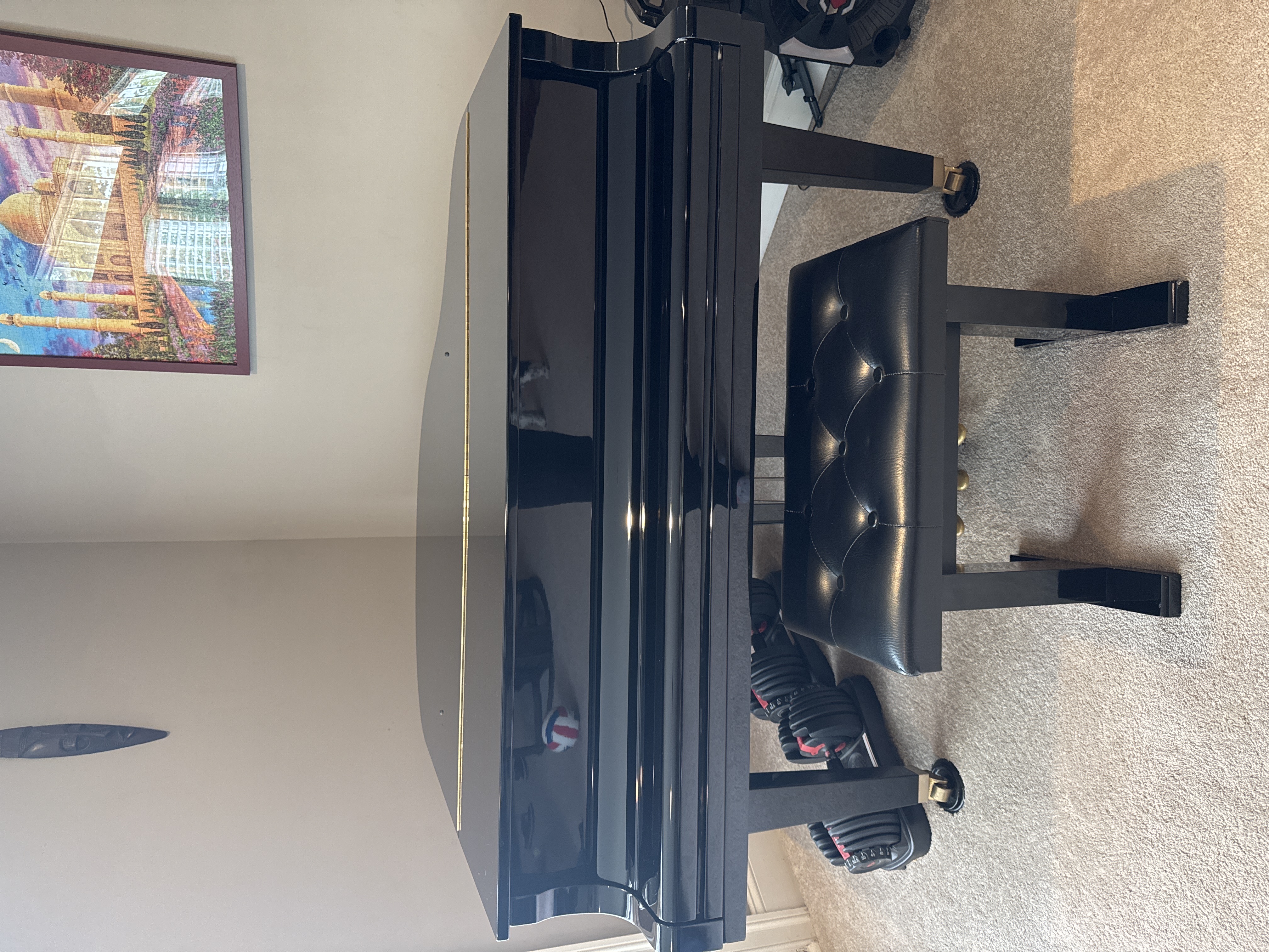 Yamaha grand piano for sale, in good condition 